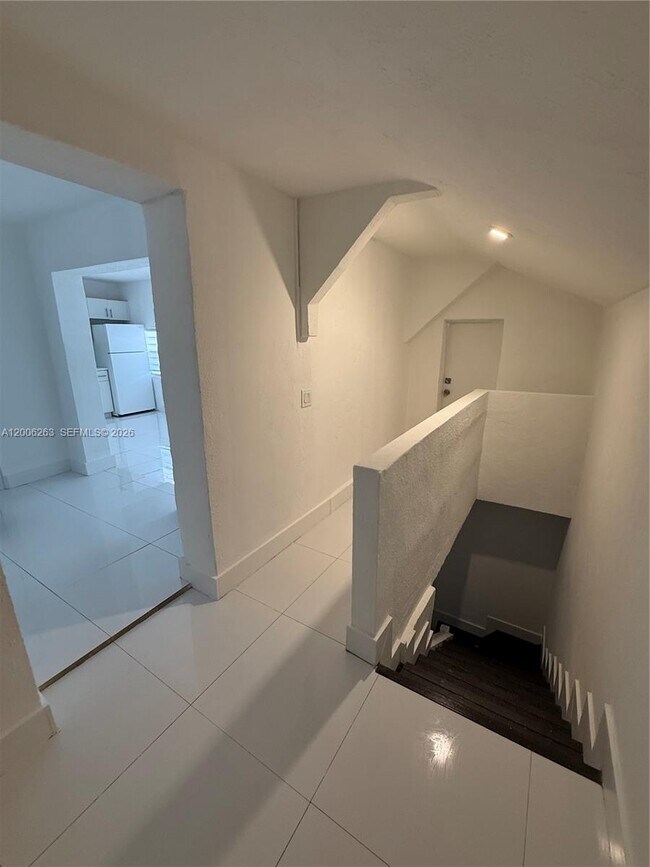 Building Photo - 6716 NW 6th Ave