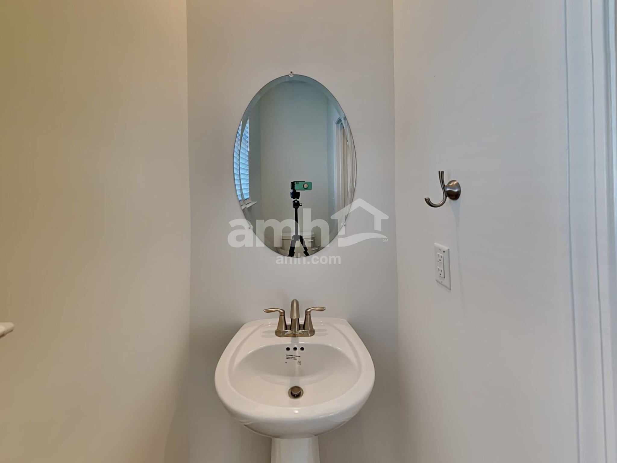 Building Photo - 1007 Highland Walk