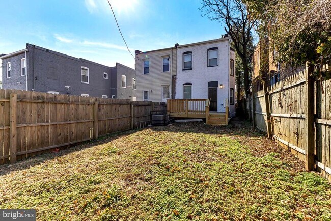 Building Photo - 3324 Edmondson Ave