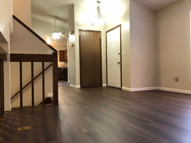 Building Photo - 3 Bed/2bath Single Family Home in Parkwood East