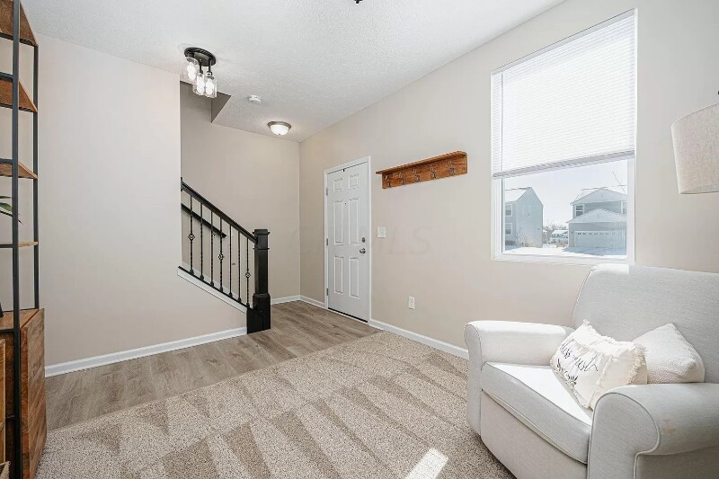 Building Photo - 304 Gray Fox Ct