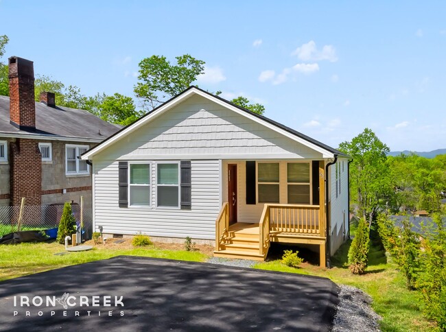 Building Photo - Bright and Modern: New Construction Three-...