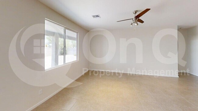 Building Photo - 2050 E Piedmont Pl