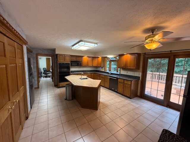 Building Photo - 228 Countryside Dr