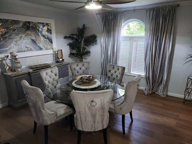 Building Photo - 8178 Slate Ridge Blvd