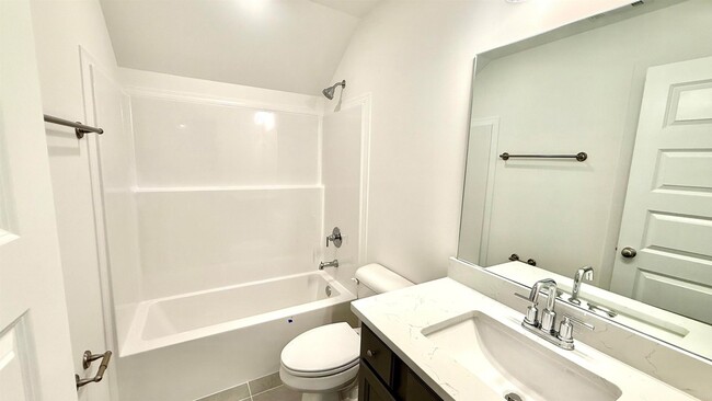 Building Photo - 5695 Pleasant Pk Pl
