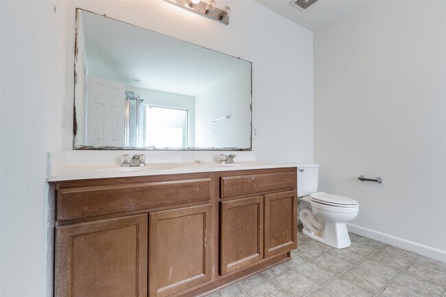 Building Photo - 29519 Legends Bluff Dr
