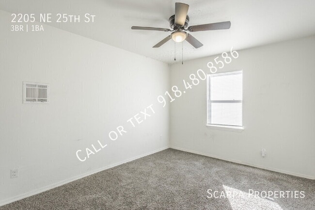 Building Photo - 2205 NE 25th St