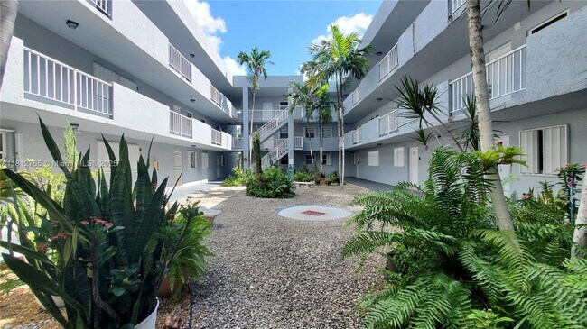 Building Photo - 6095 W 18th Ave