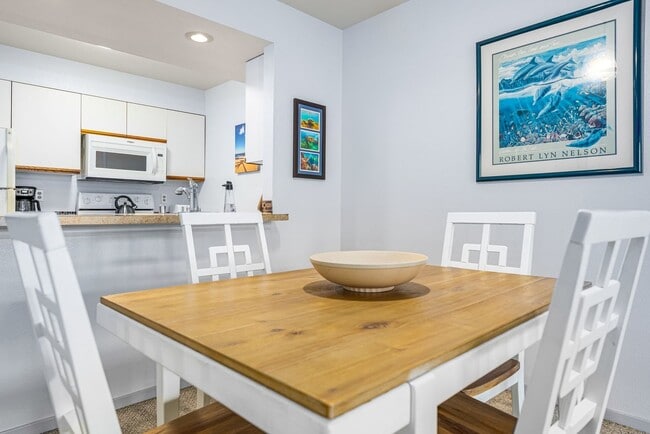 Building Photo - Fully Furnished, 1 Bed/1 Bath, Kihei Bay Vista with Pool