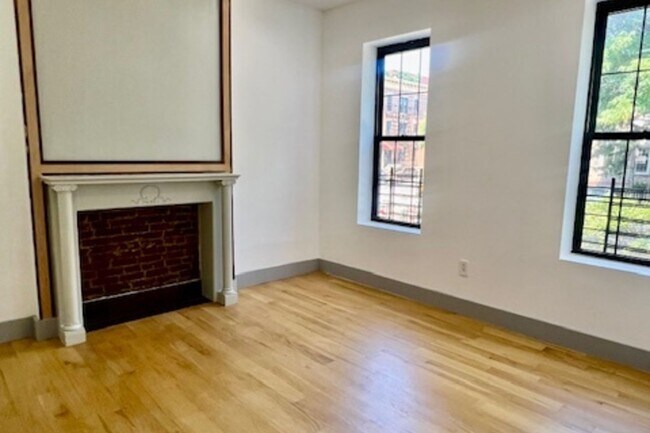 Building Photo - 2806 Farragut Rd