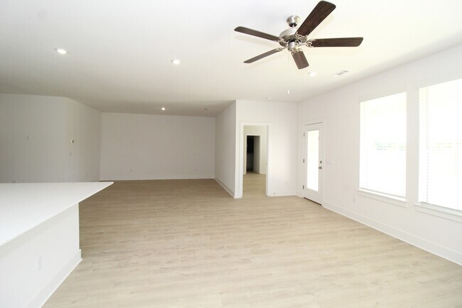 Building Photo - 2309 Langford St