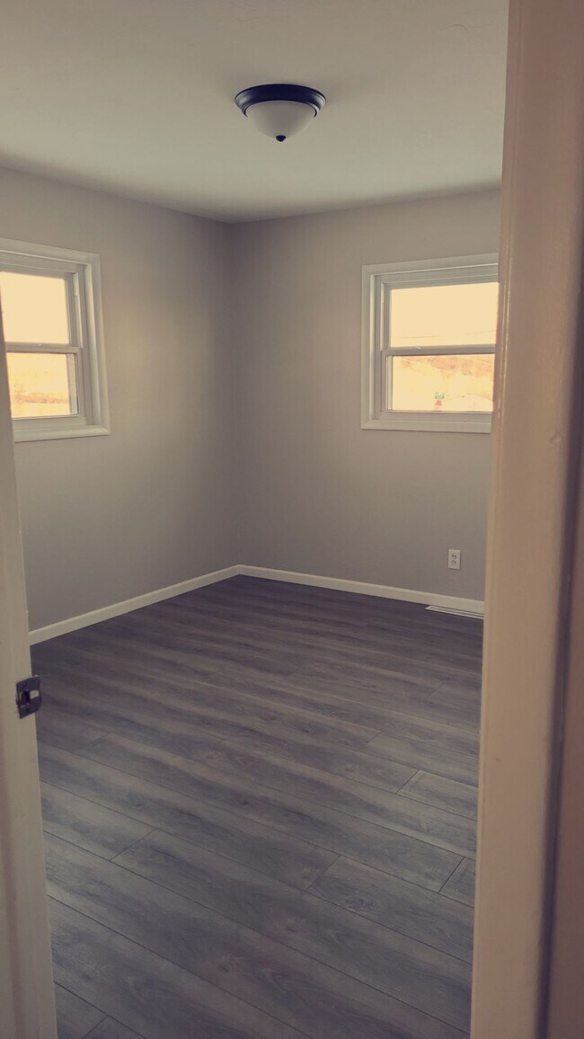 Building Photo - 210 South St