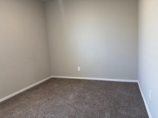 Building Photo - 6211 Globe Life Ct