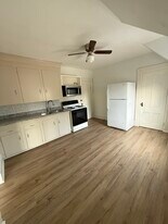 Building Photo - 89 Belmont St