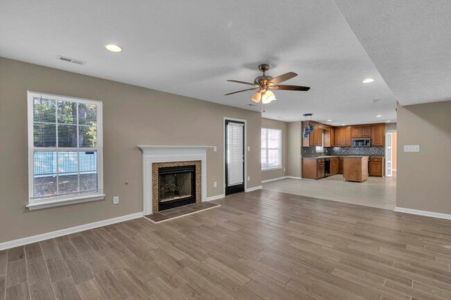 Building Photo - 3319 Reades Way