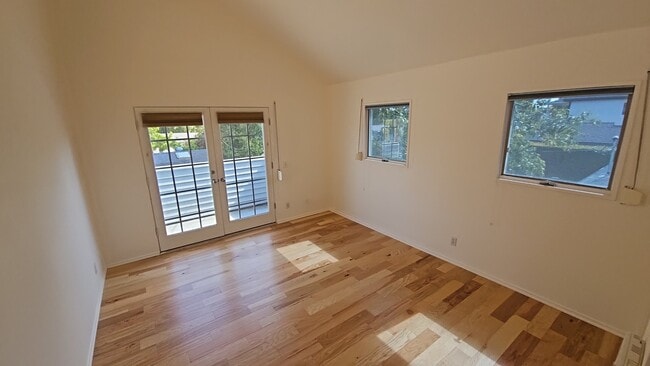 Building Photo - 6600 W 83rd St