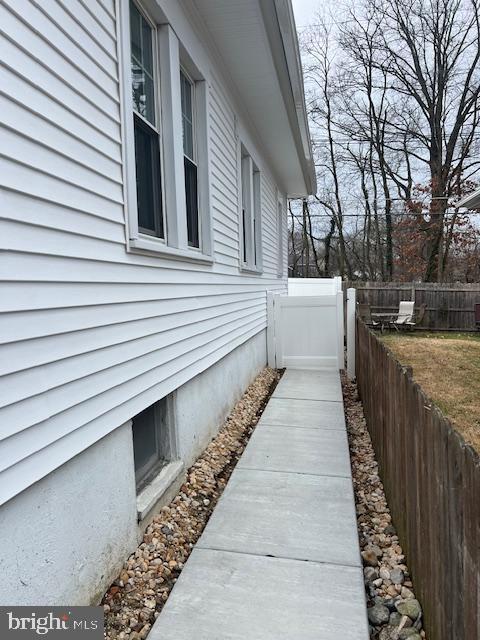 Building Photo - 724 Willitts Ave
