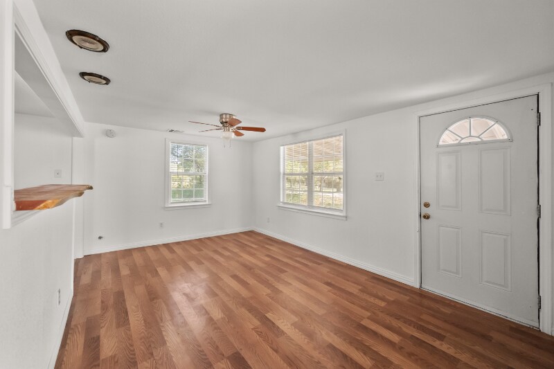 Building Photo - 502 Milam Ave