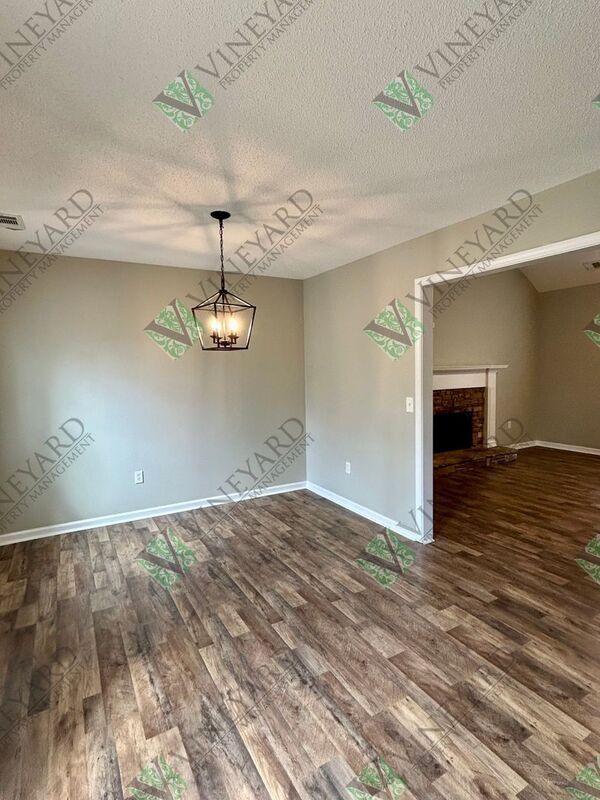 Building Photo - 19 Oak Grove Ln NW