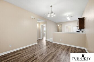 Building Photo - 3116-3118 S Cherry Ln