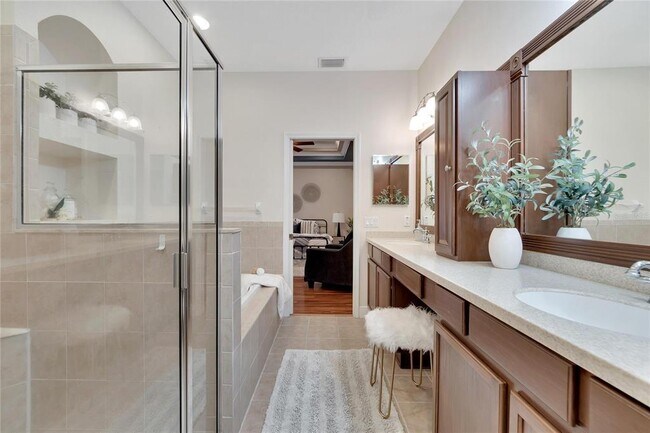 Building Photo - 213 Sela Cove Cir