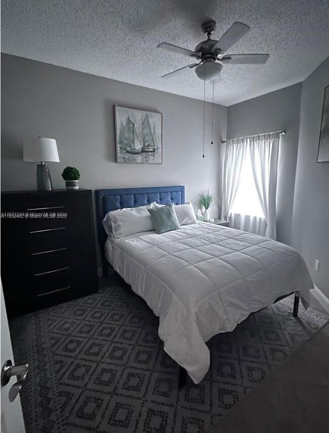 Building Photo - 51 N Lakeshore Dr