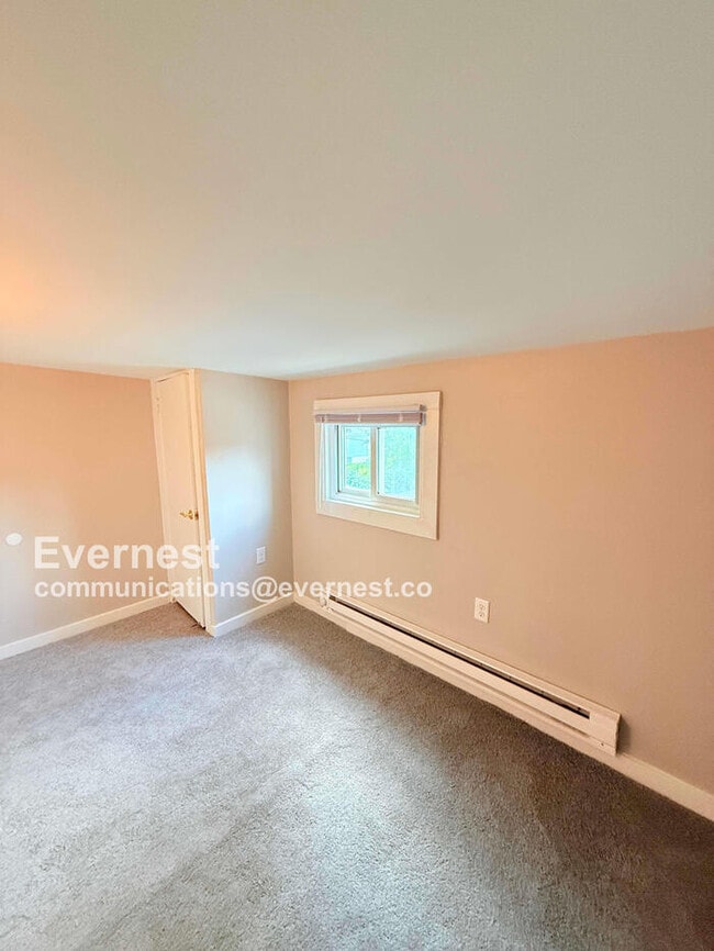Building Photo - 68 E James St