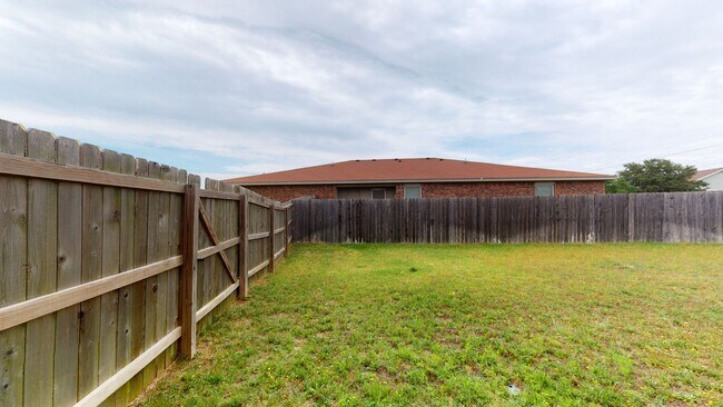 Building Photo - BEAUTIFUL DUPLEX IN HARKER HEIGHTS!!!