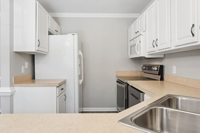 Building Photo - York County Condo Near NASA & Langley with Dual Suites + Sitting Area