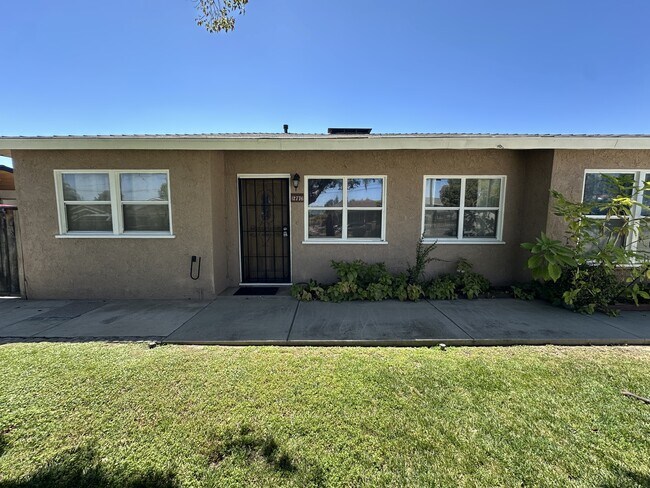Building Photo - 12776 Ross Ave