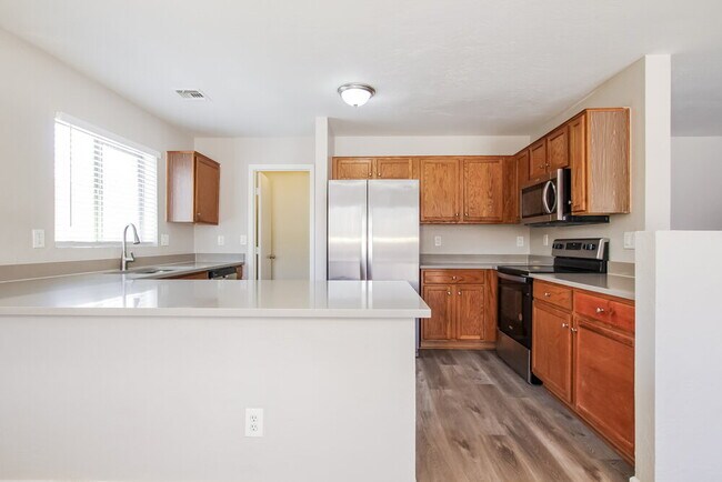 Building Photo - 8465 W Riley Rd