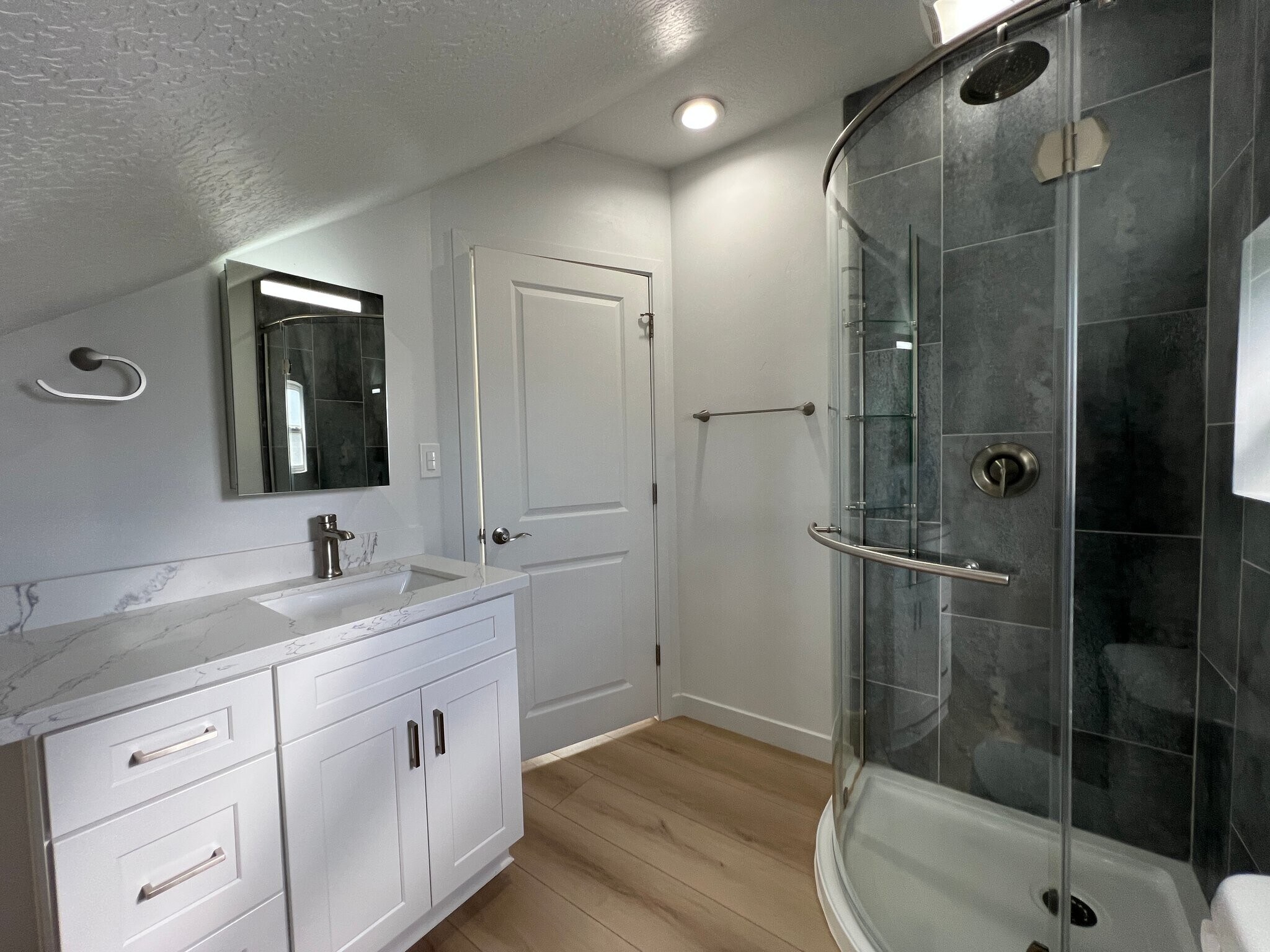 Building Photo - 290 N 600 E