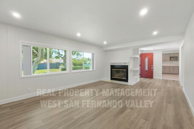 Building Photo - Beautifully Remodeled Single Family Home with Pool