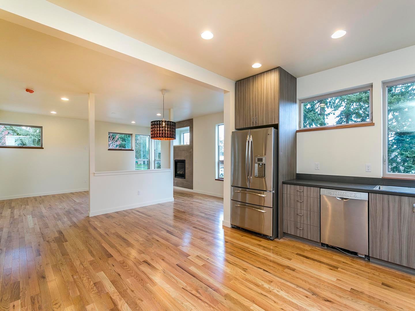 Building Photo - 6680 NE Davis St