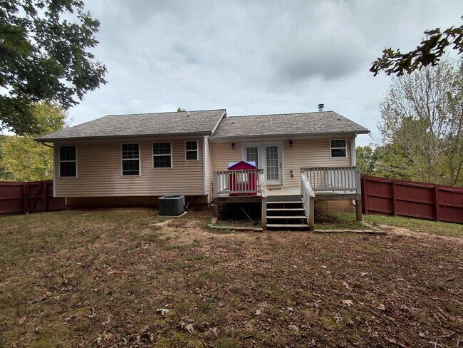 Building Photo - 21079 Hideaway Ln
