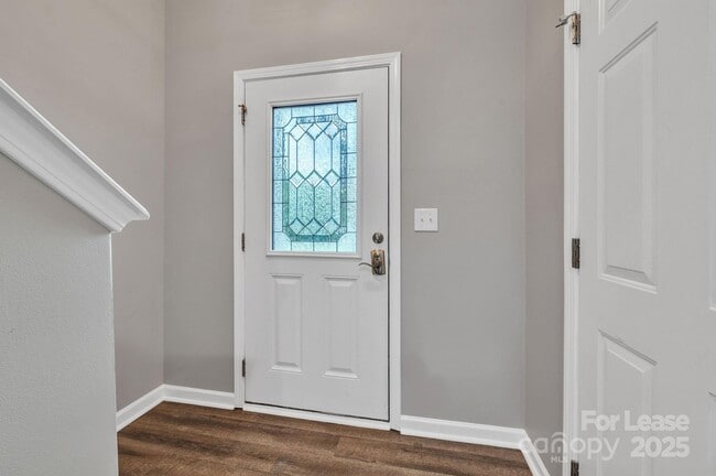 Building Photo - 1915 Travertine Ln