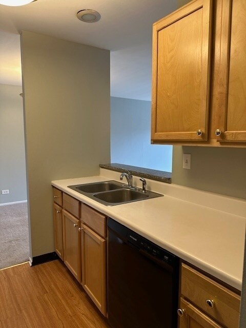 Building Photo - 1931 Prairie Square