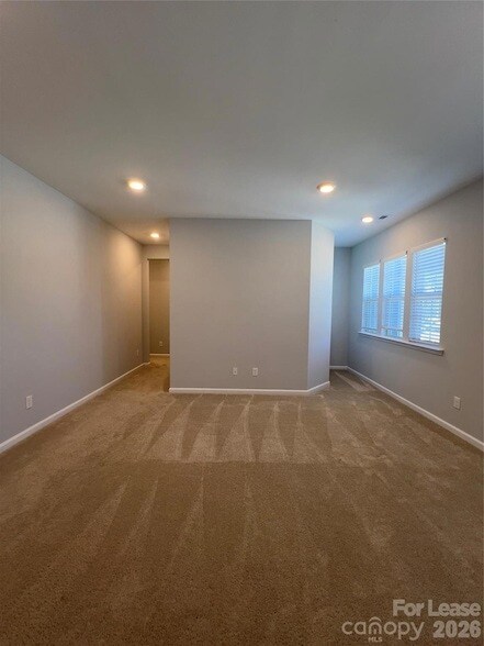 Building Photo - 11262 Serenity Farm Dr