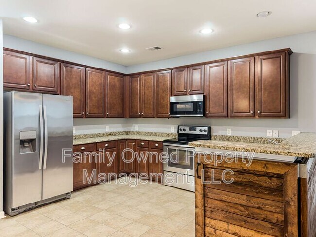 Building Photo - 159 Meadow Wood Rd