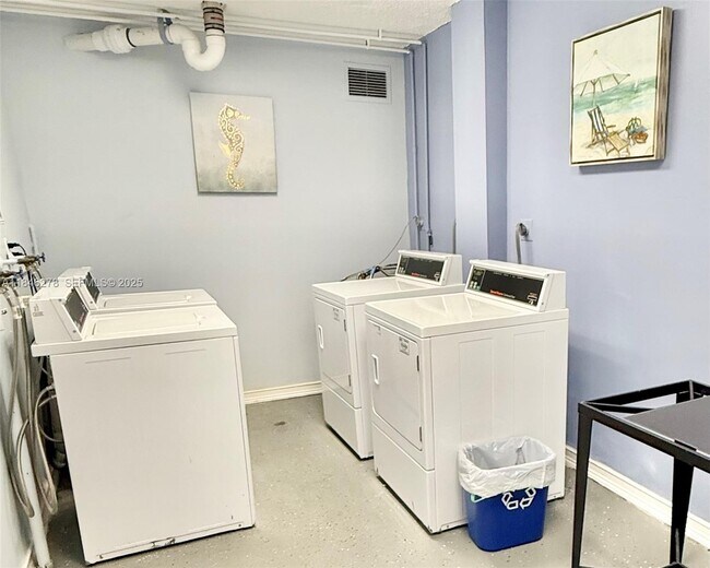 Building Photo - 1600 S Ocean Dr