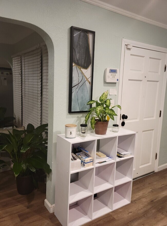 Building Photo - 7823 S Denker Ave