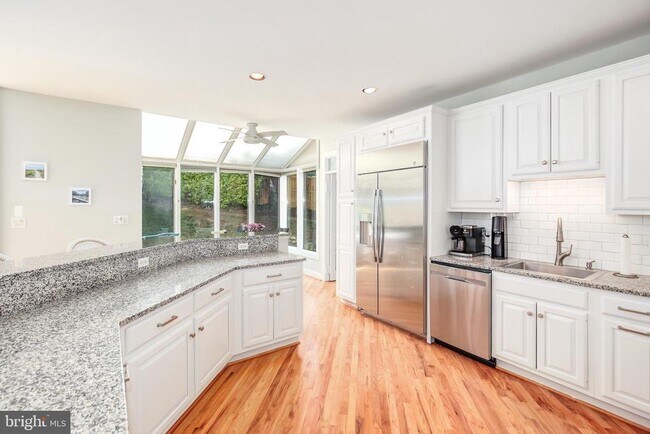 Building Photo - 9304 Wildoak Dr