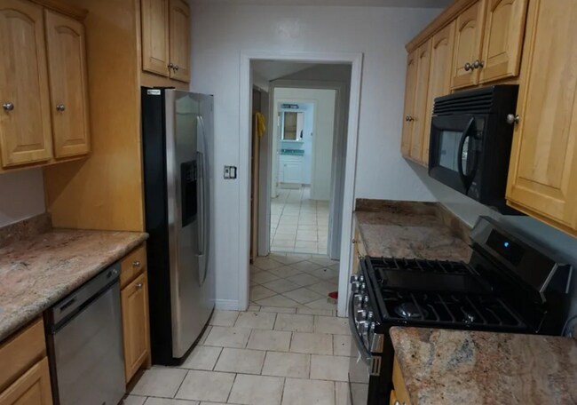 Building Photo - 630 Pine Spring Ln