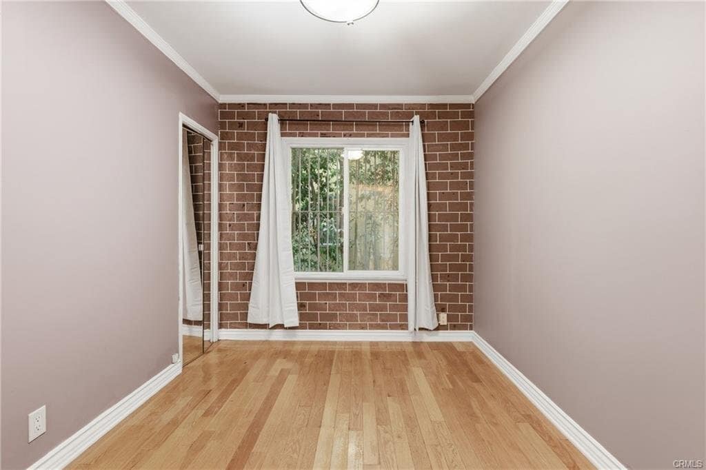 Building Photo - 238 S Detroit St