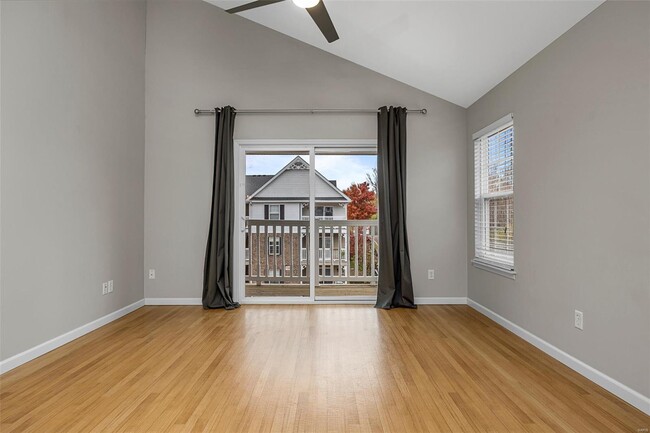Building Photo - 432 Saravalle Dr