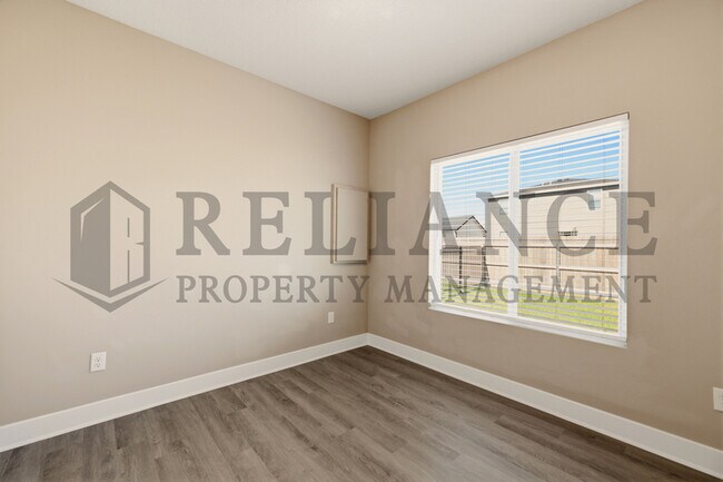 Building Photo - 2755 S Greenleaf St