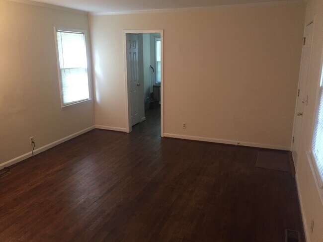 Building Photo - 607 S Woodrow St