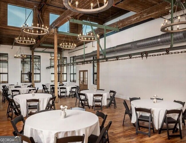 Building Photo - 217 Barrett St