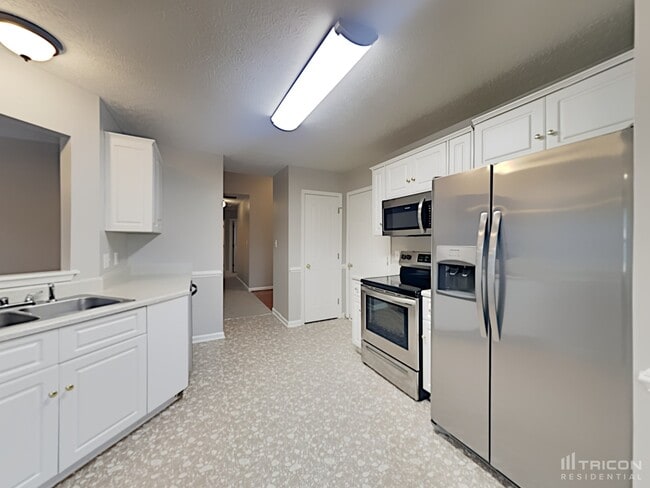 Building Photo - 300 Willow Forks Ct